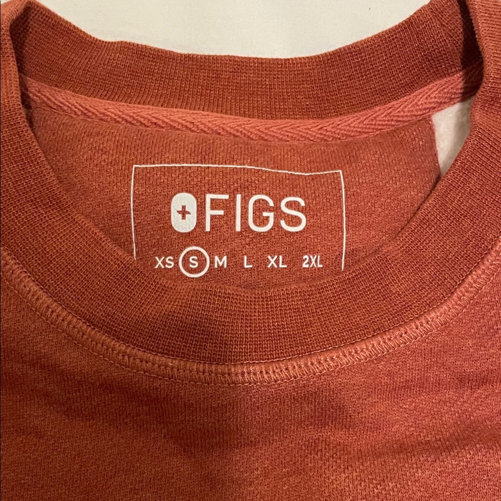 Figs Terracotta off shift crew neck  and yola pant - Picture 2 of 3